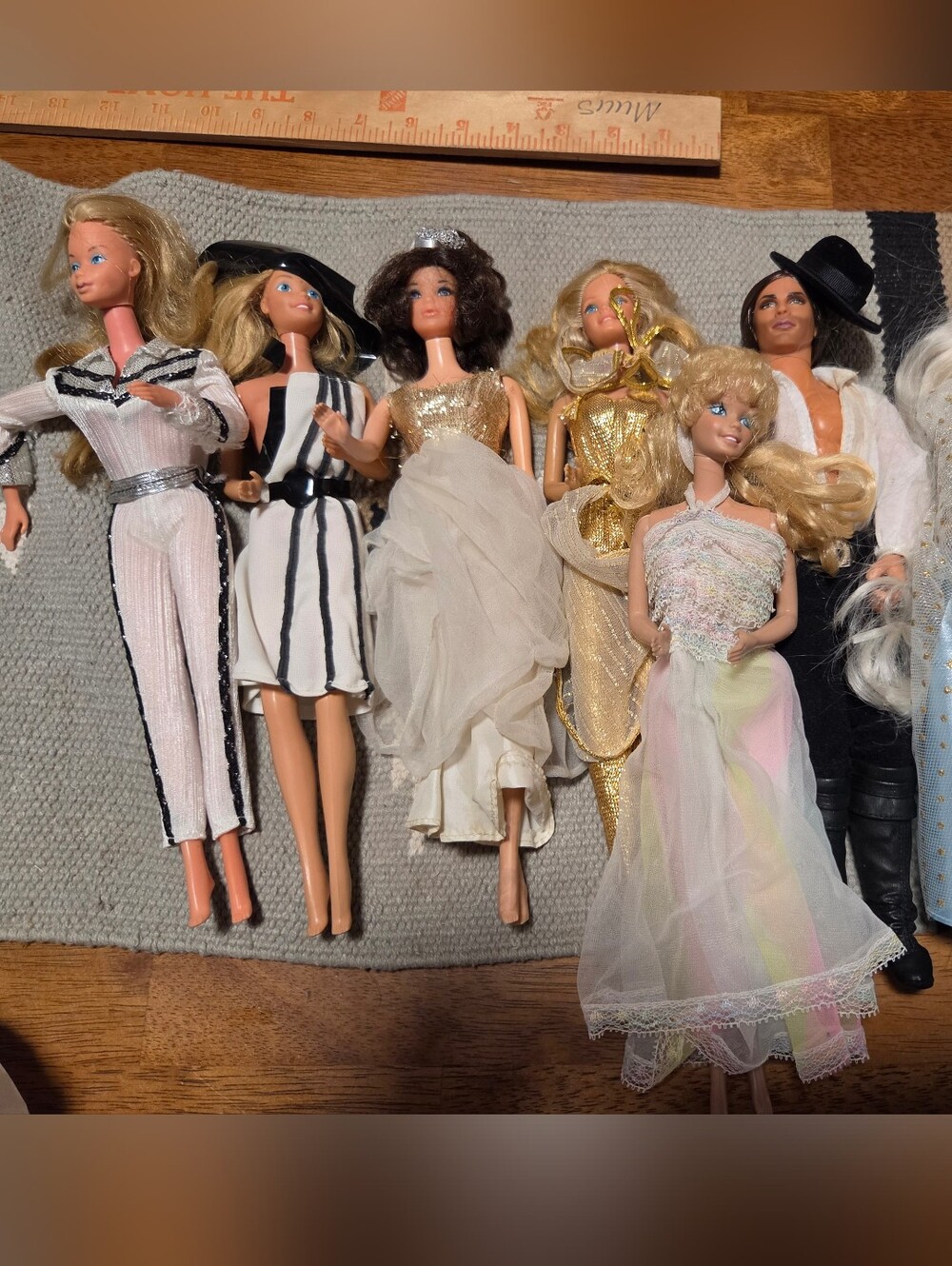 Barbie Lot With Luke Skywalker 1 Dress Is Broken